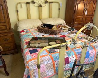 The sweetest vintage bed and quilt