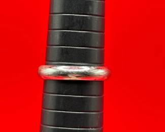 18KT White Gold Wedding Band