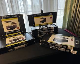 10 Snap n  Store Boxes In Various Sizes see Pics 