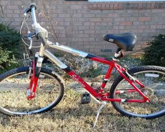 Mountain Bike Schwinn Aluminum 26 Inch