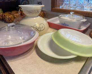 Vintage Pyrex, some in excellent condition