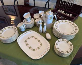 Spode Mid. Century China set green with gold accent, perfect condition 