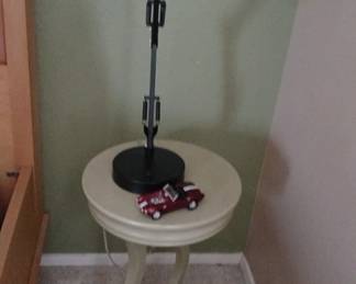 Celadon Composite Round Country End Table