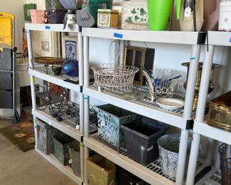 LOTS OF GARDENING SUPPLIES