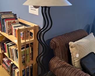 1980'S POST MODERN MEMPHIS WAVE FLOOR LAMP