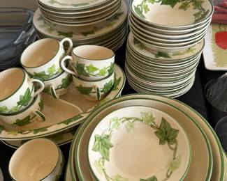 FRANCISCAN IVY PATTERN SET