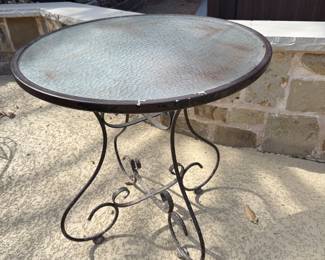 outdoor table with glass top