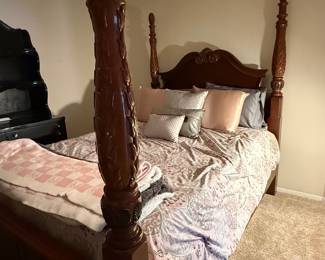 Thomasville 4 poster queen bed