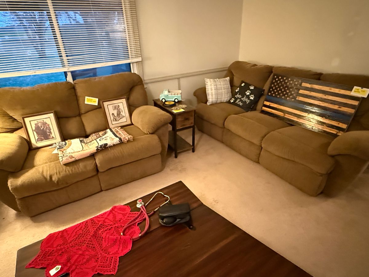 Flag Sold
Coffee table sold