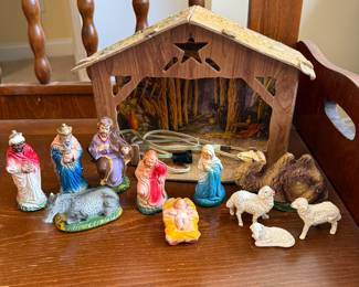 Manger - vintage -$25