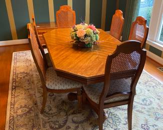 Bernhardt Dining Table & 6 chairs / incredible condition- $350