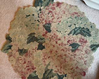 Hydrangea Rug- $30