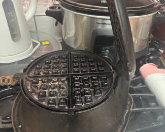 Rare camp waffle maker cast iton
