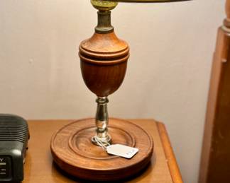Sweet wood/brass lamp