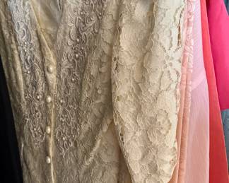 Eighties cream lace and silk suit Cache