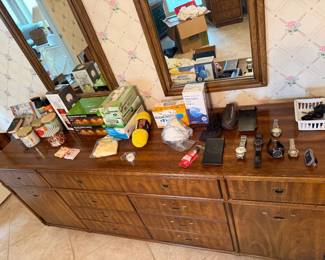 10 Drawer, 2 cabinet Drexel Chest of Drawers