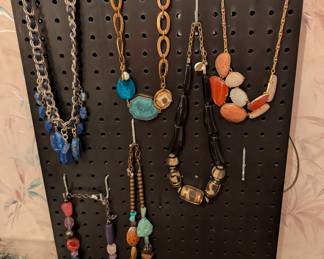 Necklaces, Chico