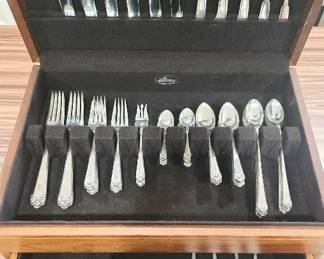 Estate Silverware AB & Co