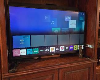 LG Smart TV with Remotre
