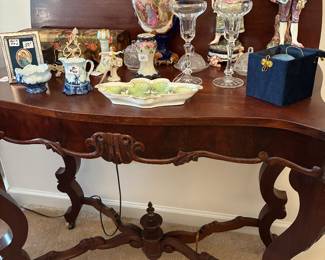 Antique early 1800's card table, mahogany in perfect condition