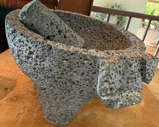 LAVA ROCK PIGGY PESTLE & MORTAR