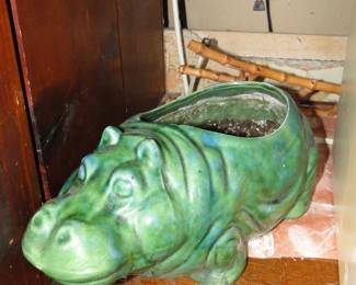 Hippo planter