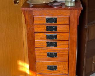 Nice jewelry cabinet 