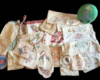 Vintage Aprons And Linens