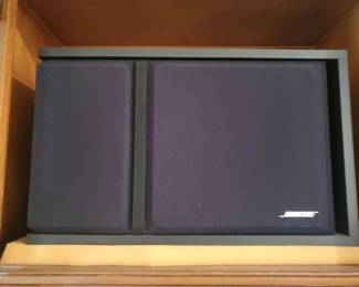 Bose set of speakers and player