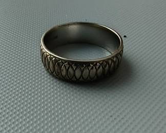 14k gold wedding band