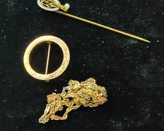 10k gold chain, stick pin, brooch 4.6g