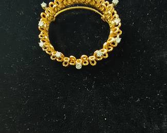 14k Brooch with 12 small diamonds 10.8g