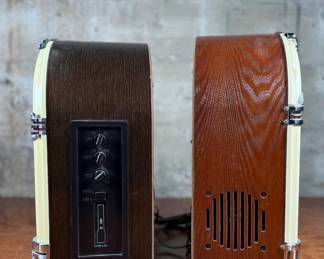 This lot features a pair of jukebox-style radios, likely considered vintage now! They measure, 15” H and come untested.