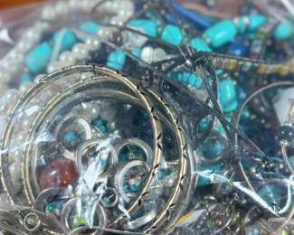 This lot features a collection of quality costume jewelry with a total approx. weight of 2.5lbs.