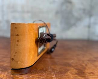 This lot features a beautiful vintage electric clock manufactured by O.B. McClintock Co. in good working order. McClintock Chime Clock – Welcome To Hendersonville, NCThe O.B. McClintock Company, based in Minneapolis, Minnesota, was a prominent early 20th-century manufacturer specializing in bank protection systems, specifically electrical chime clocks and alarm systems. Founded by O.B. McClintock, the company evolved from earlier partnerships (McClintock-Loomis) to become a major installer of street clocks for banks across the US. 