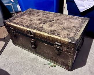 Vintage Chest / Trunk