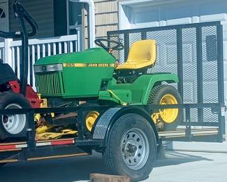 John Deere Riding Mower