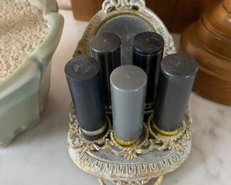 lipstick holder