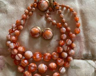 chunky vintage necklace