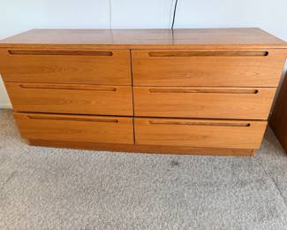 Mid century MCM dresser
