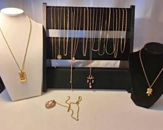 Large Assorted Necklace Lot  GoldTone Chains  Pendants