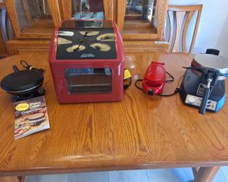 4Piece Kitchen Appliance Bundle  Air Fryer, Crepe Maker, Red Copper Chef  Waring Pro Waffle Maker