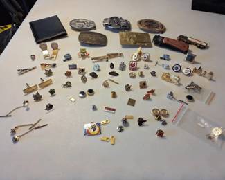 Mens Large Mixed Vintage Collectible Lot  Belt Buckles, Pins, Cufflinks  Accessories