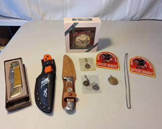 Knives, Hunting Club Emblems, Ornament