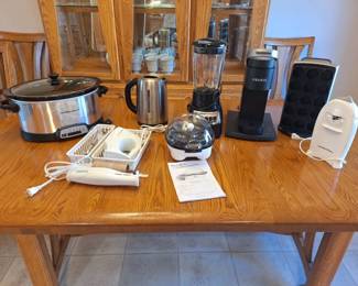 Small Kitchen Appliance Lot  Keurig, Hamilton Beach  More