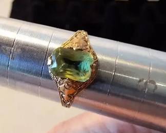 Vintage 10K Gold Ring with Green Faceted Stone