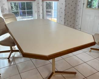 Chromcraft Revington vintage dining game table 1980s and 4 rolling chairs 