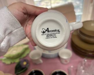 Avonlea gorgeous little dish set and mugs