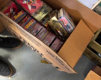 FACTORY SEALED FLEER SKYBOX TRADING CARDS