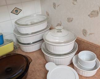 Full set of Corningware French White ceramic bakeware and casserole dishes 